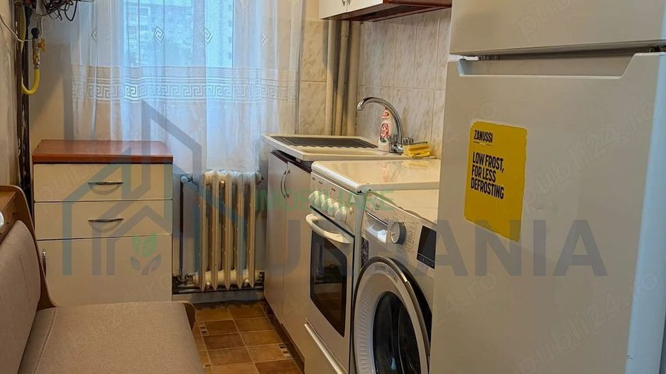 Apartament cu 2 camere decomandate, etaj 4/10, zona 744, Iasi - Poză 1