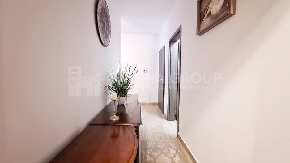 Apartament in centru langa Universitate, cu parcare subterana - Poză 8