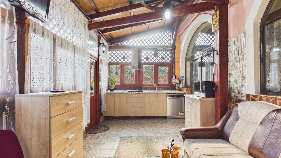 Apartament cu 2 camere pe Str.Episcopiei - Poză 3