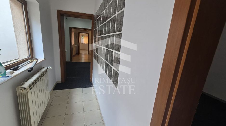 CENTRU- Casa ideala pentru birouri | studio | cabinet | gaz | curte - Poză 14