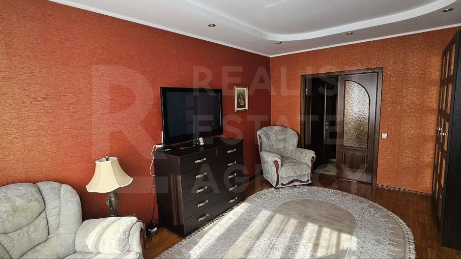 Vânzare, apartament, 2 camere, strada Ștefan Cel Mare, Bălți - Poză 1