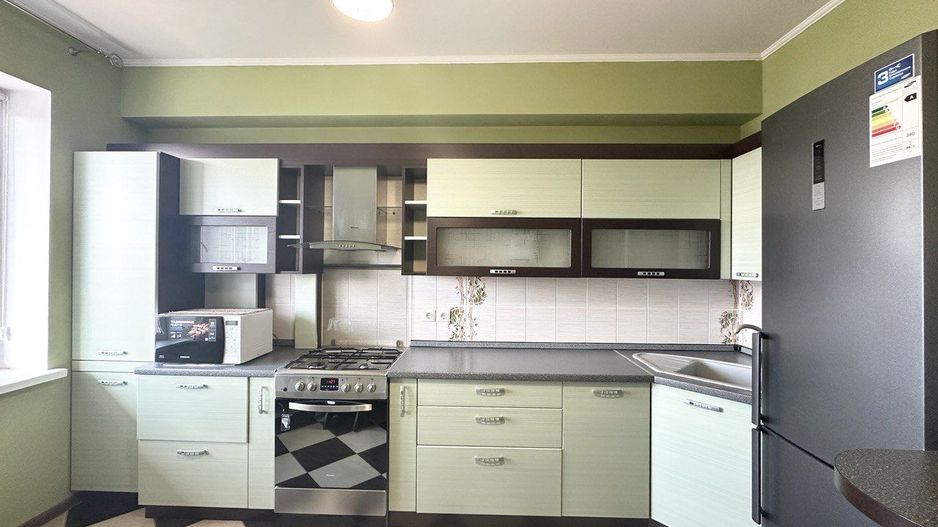 Vând Apartament cu 4 camere100 м². Poșta Veche. - Poză 3
