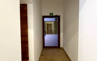 Spațiu de birou central - Poză 15