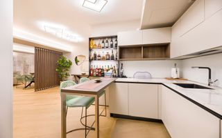 Apartament deosebit 4 camere complet mobilat si loc de parcare inclus - Poză 6