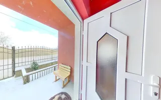 Proprietate pe 2 niveluri, curte individuala si garaj, cartier linistit, Rasnov. - Poză 16