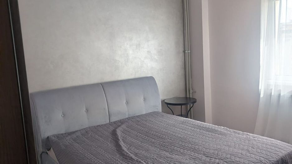Închiriere 3 Camere, 90mp, Rahova - Sebastian, Centrală Proprie - Poză 1