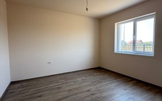 Casa individuala cu 4 camere in Mosnita Noua - Poză 8