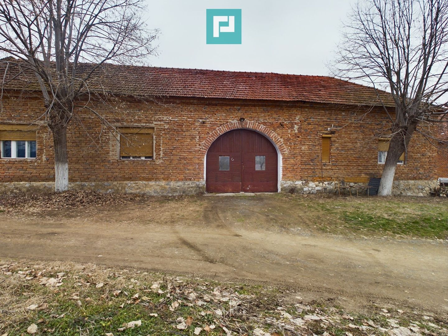 Rezidență de vis pe Valea Mureșului la Lalașinț - Poză 2