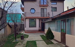 Vila luminoasa de vanzare 3 camere - Poză 9