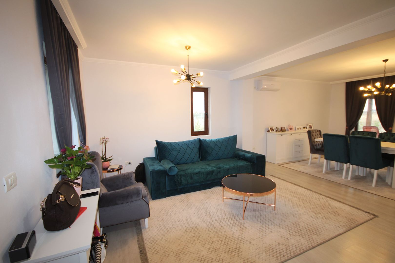 Modern si primitor - Poză 67