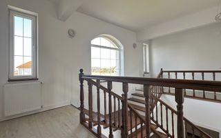 Vânzare casă 5 camere nouă elegantă și spațioasă în Hărman - Poză 26