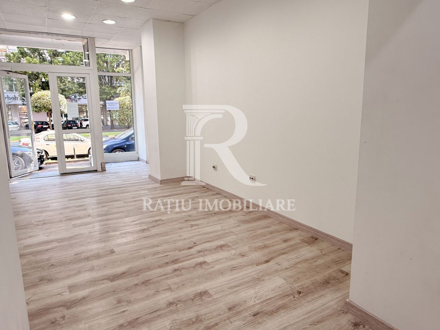Spațiu comercial de închiriat | Bulevardul Dacia | Oradea - Poză 5