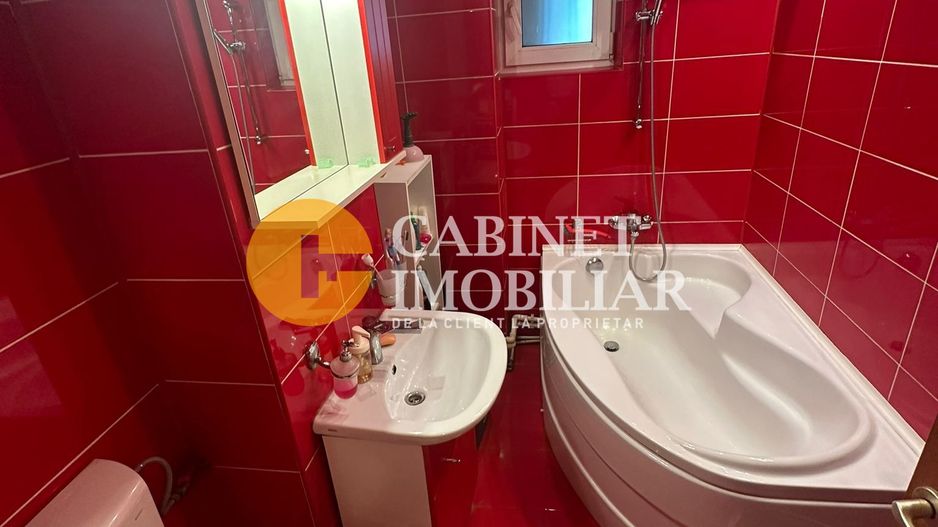 PACURARI - 3 CAMERE DECOMANDAT - ETAJ 2 - BLOC 1990 - Poză 4