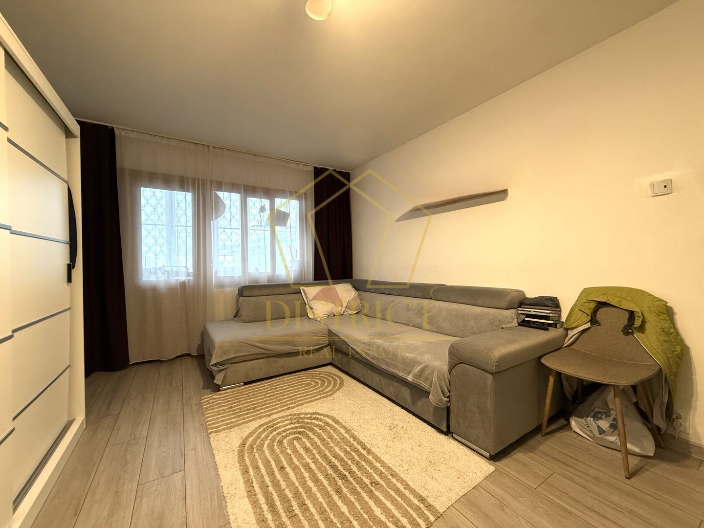 Apartament decomandat cu 3 camere si 2 balcoane | Soarelui - Poză 2