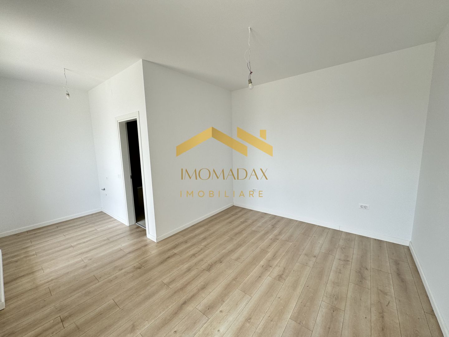 Aradului-Apartament 3 camere-Centrala Proprie - Poză 8