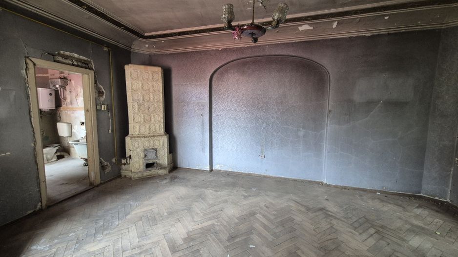Casa P+1  - Dacia - Eminescu - curte comuna - Poză 3
