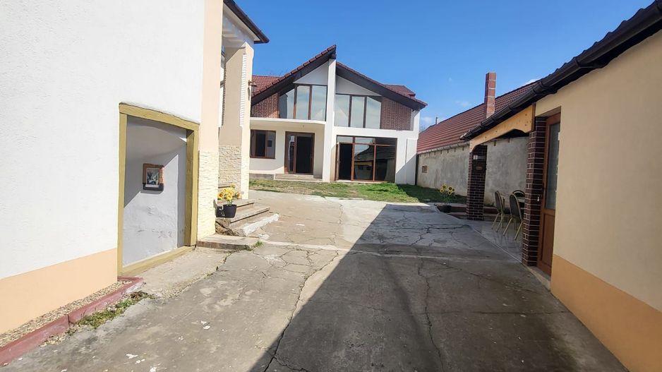 CASA DE VANZARE IN CÂLNIC CU POSIBILITATE DE PLATA IN RATE - Poză 2