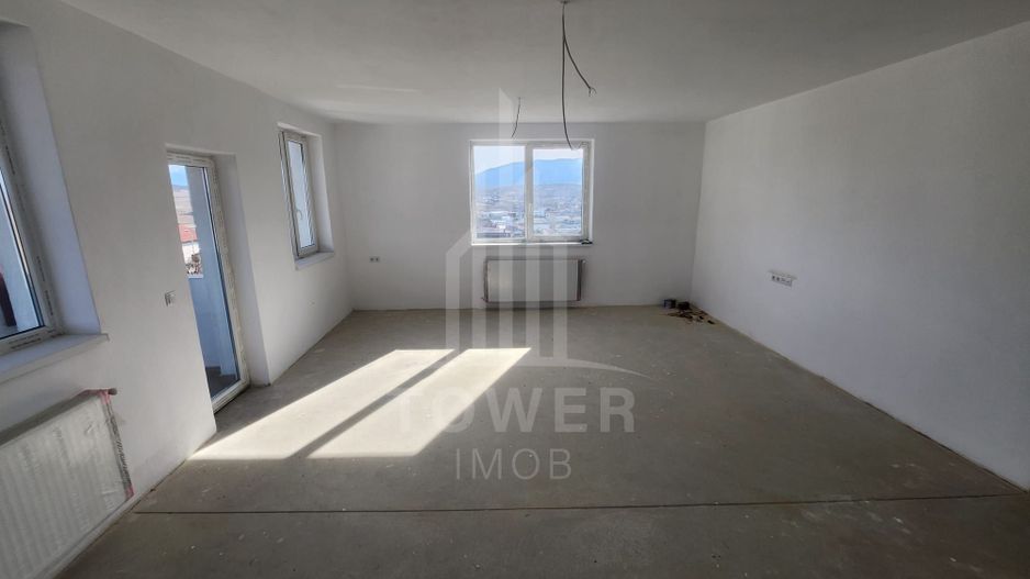 Apartament spatios 5 camere vedere spre munti - Poză 2