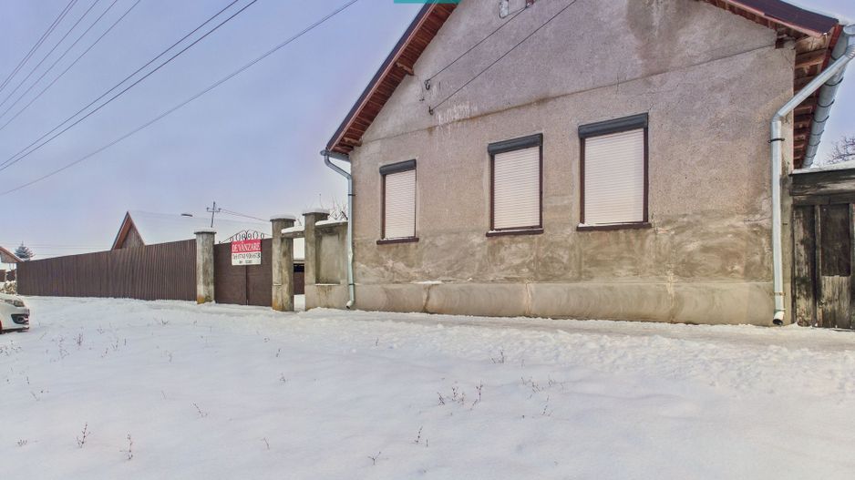 Casă  cu 2 corpuri total 4 camere în Nădab - Poză 1