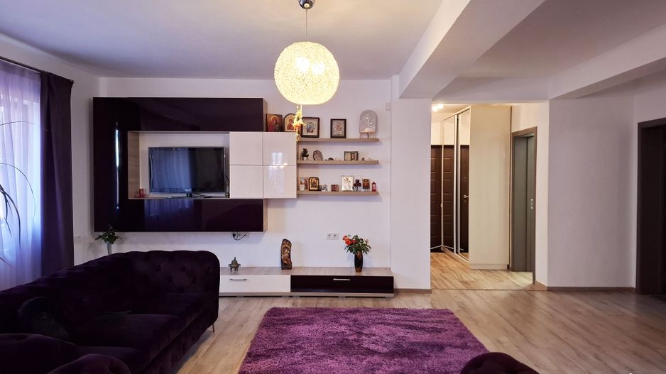 Vila cu 7 camere de vanzare in Paulesti - Poză 4