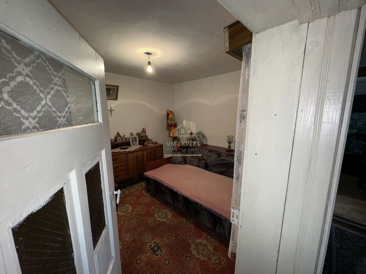 CASA 4 CAMERE, TEREN 604 MP, VOINESTI LERESTI, COMISION 0% - Poză 15