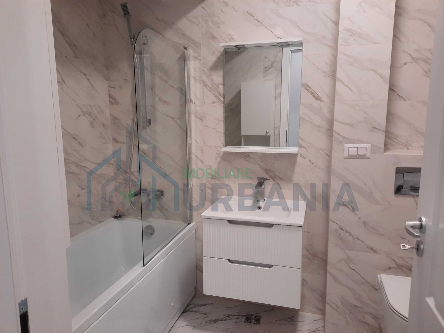 Inchiriez ap cu 1 camera zona Tatarasi - str.Aurel Vlaicu - Poză 6