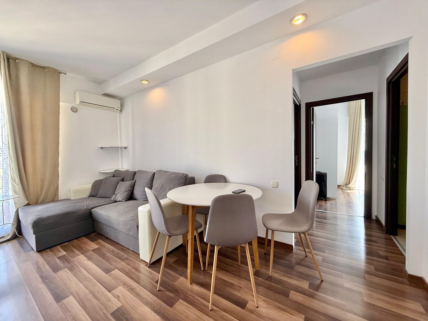 COSMOPOLIS - Apartament cu 3 camere, mobilat si utilat. - Poză 9