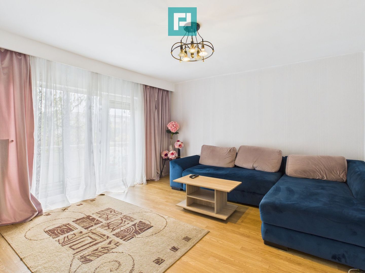 Apartament patru camere zona Confectii Arad - Poză 9