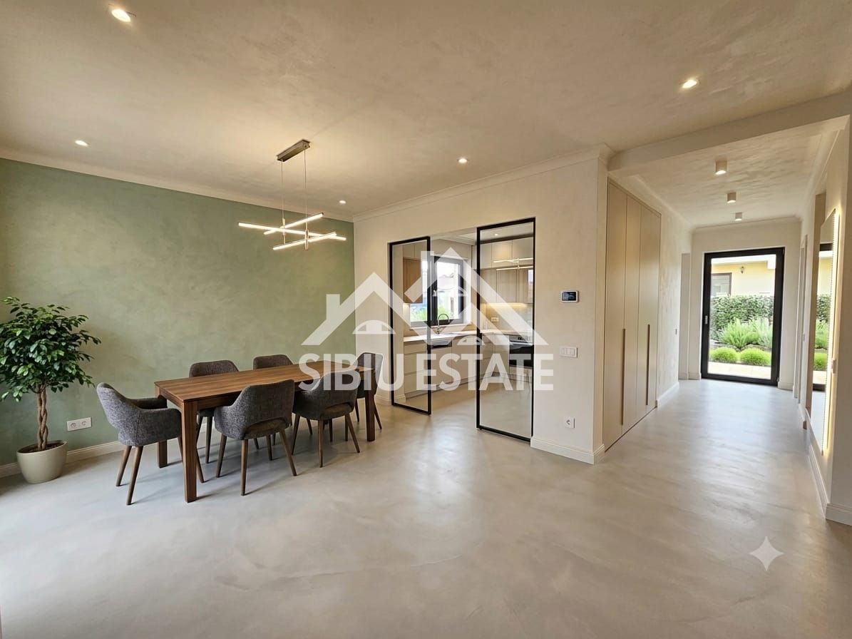 Casa Sibiu, Selimbar 4 camere, 2 bai NOU - Poză 2
