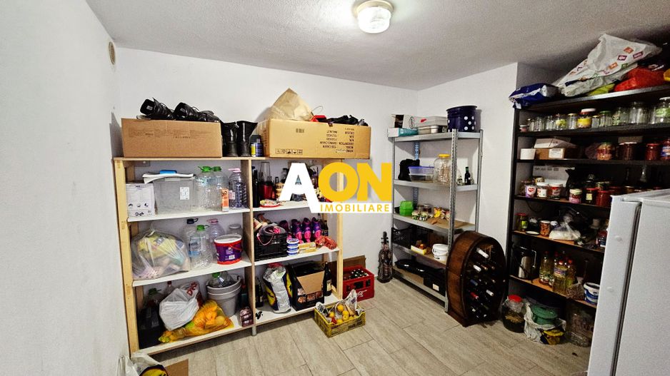 1/2 Duplex mobilat, utilat, 4 camere, pivnita, 200 mp teren - Poză 16