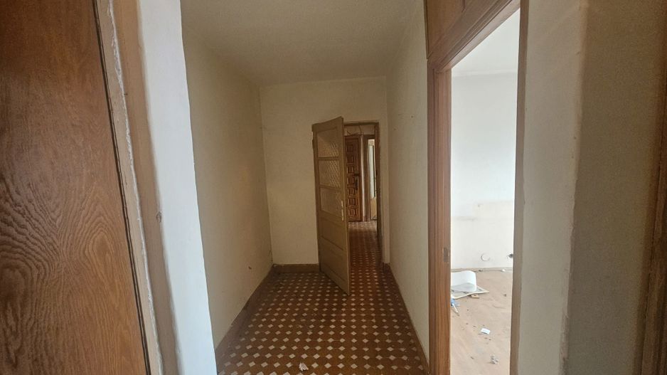 Apartament spațios 3 camere, 2 băi și 2 balcoane – Craiovei, Gh. Doja - Poză 16