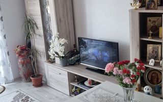 Apartament 2 camere Giroc parter cu balcon - Poză 2