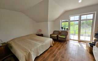 Casa noua, 6 camere, 2763 mp teren, comuna Vintu de Jos - Poză 18