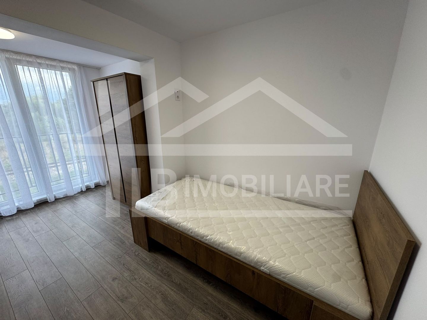 Apartament cu o camera, 30mp, Zona UMFST - Poză 1