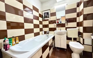 Apartament cu 3 camere pe strada Bucuresti ! - Poză 9