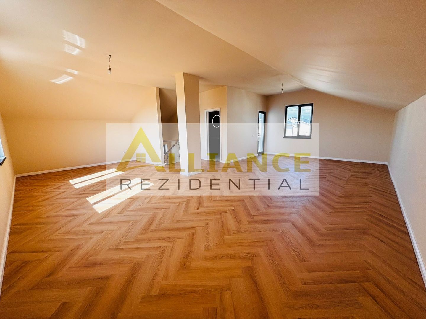 Vila moderna cu mansarda- 4 camere- Teren 390 mp-STR Miorita - Poză 8