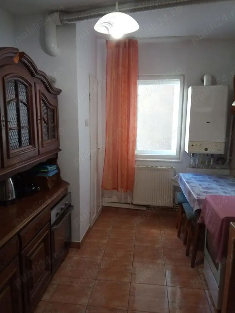 BRASADAS vinde ap 2 cam etaj 3/10 Centru Nou. - Poză 1