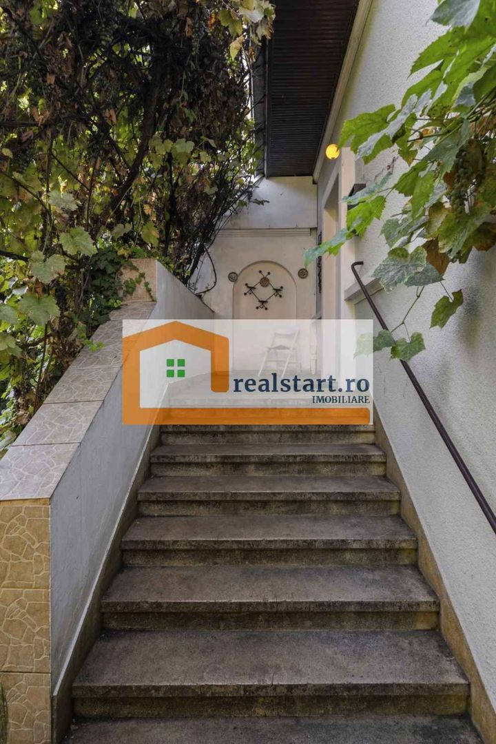 Langa Metrou, curte proprie 200mp, Garaj, 3 camere, centrala, pet friendly - Poză 15