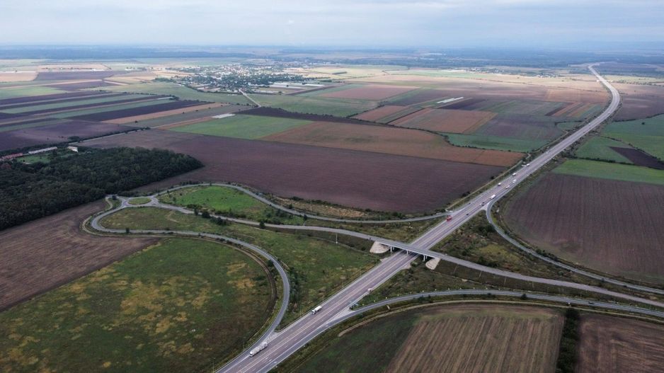 27 ha Teren intravilan pe A3 cu destinatie centru logistic - Poză 2