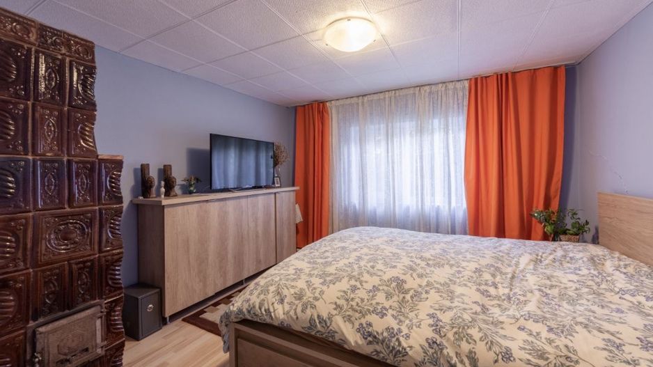 Casa vintage in Com. Uliești, Dambovița  cu  livadă generoasă și anexă - Poză 5