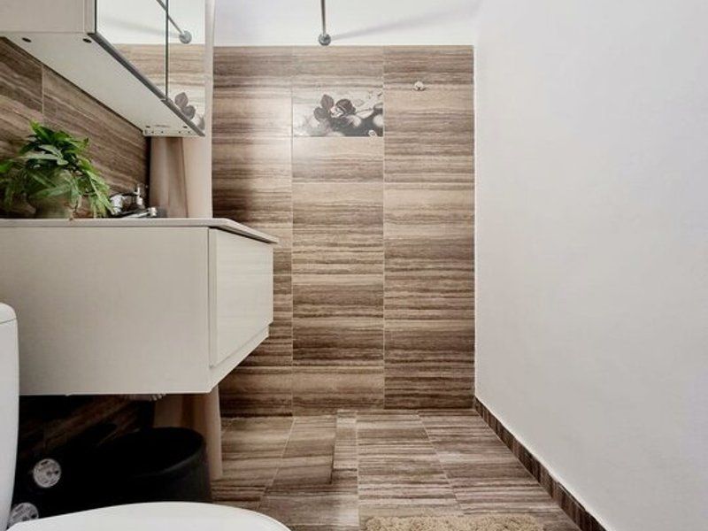 3 Cam Renovat Victoriei Iancu de Hunedoara Metrou Stradal Vedere Spate Lateral - Poză 4