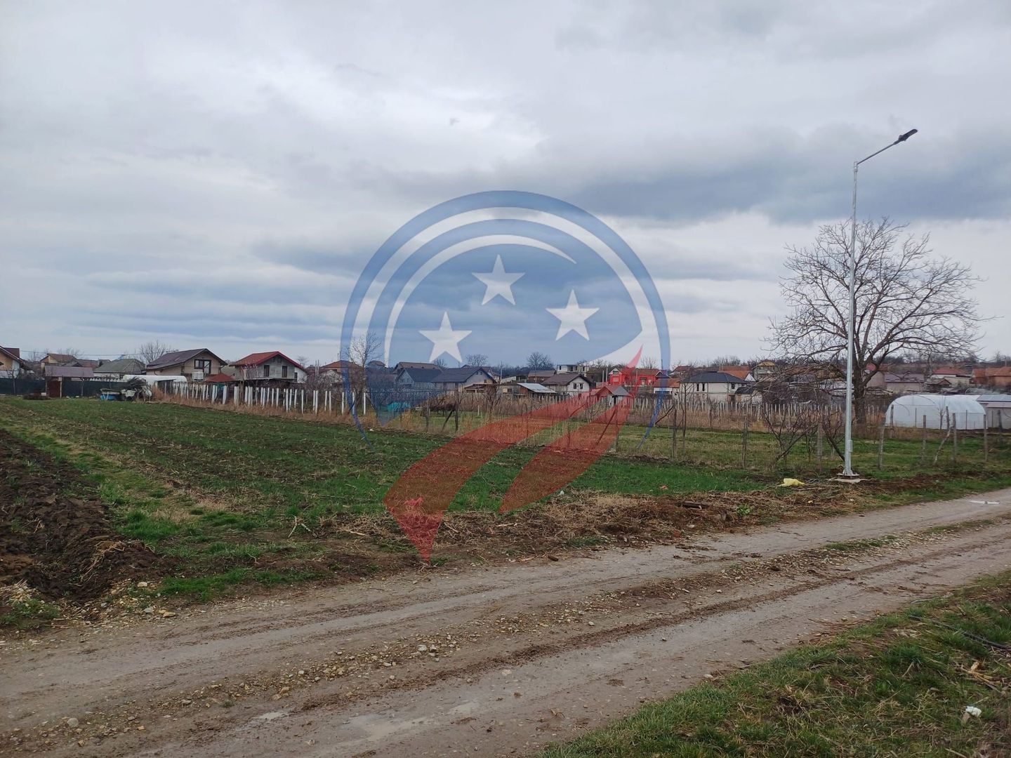 TEREN INTRAVILAN FILIASI - Poză 1