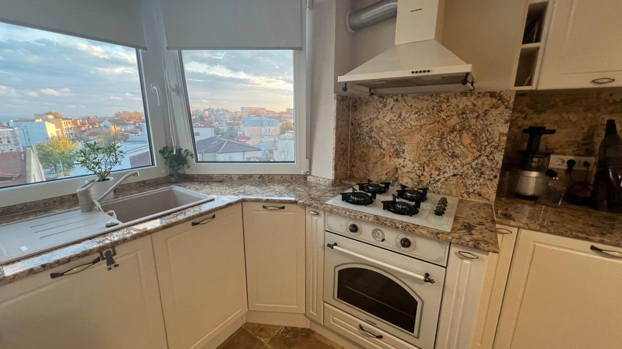 Capitol - Apartament frumos cu 3 camere și vedere la mare - Poză 12