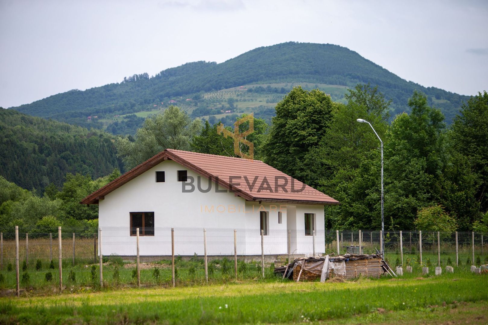 Casa noua cu 4 camere/78 mp/teren 2000 mp/55 km de Cluj-Napoca! - Poză 1