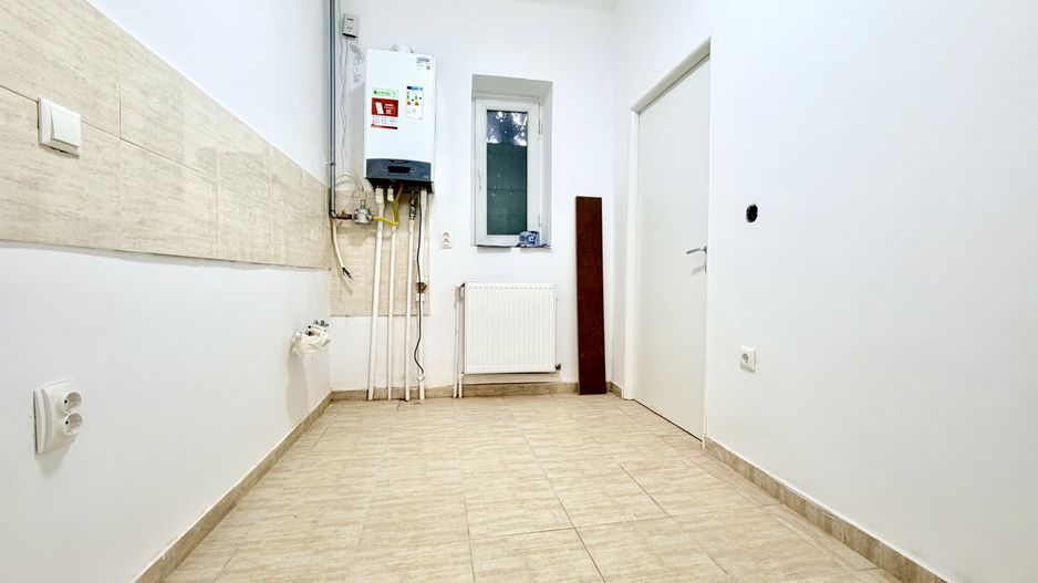 Spațiu comercial de închiriat – artera principală în nordul orașului. - Poză 13