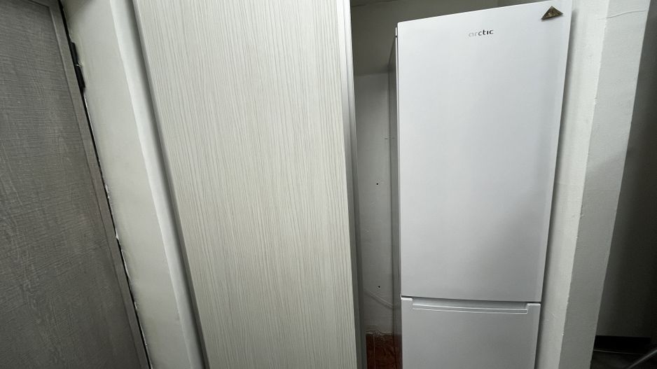 Garsonieră renovată 2025, parter, mobilată complet, zona Titan - Poză 9