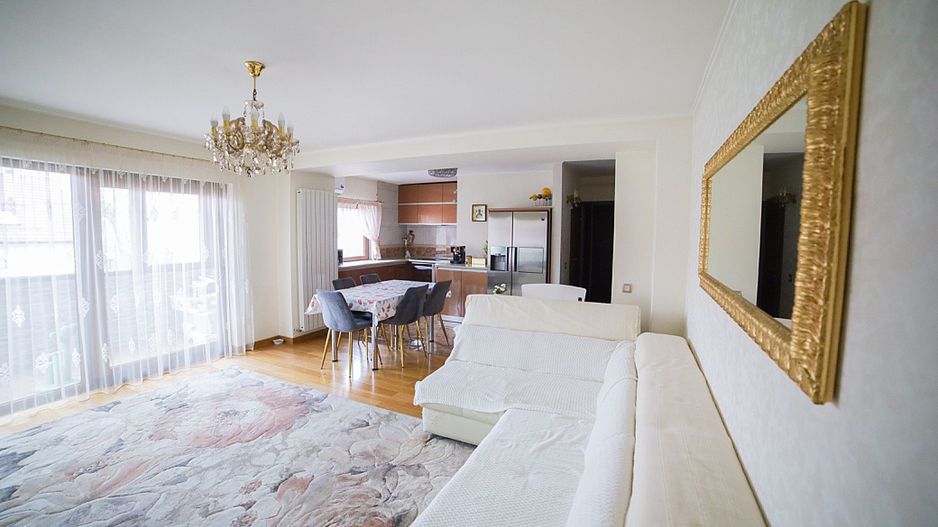 Scriitorilor, 2 camere decomandate, 60mp, 147500Euro - Poză 1