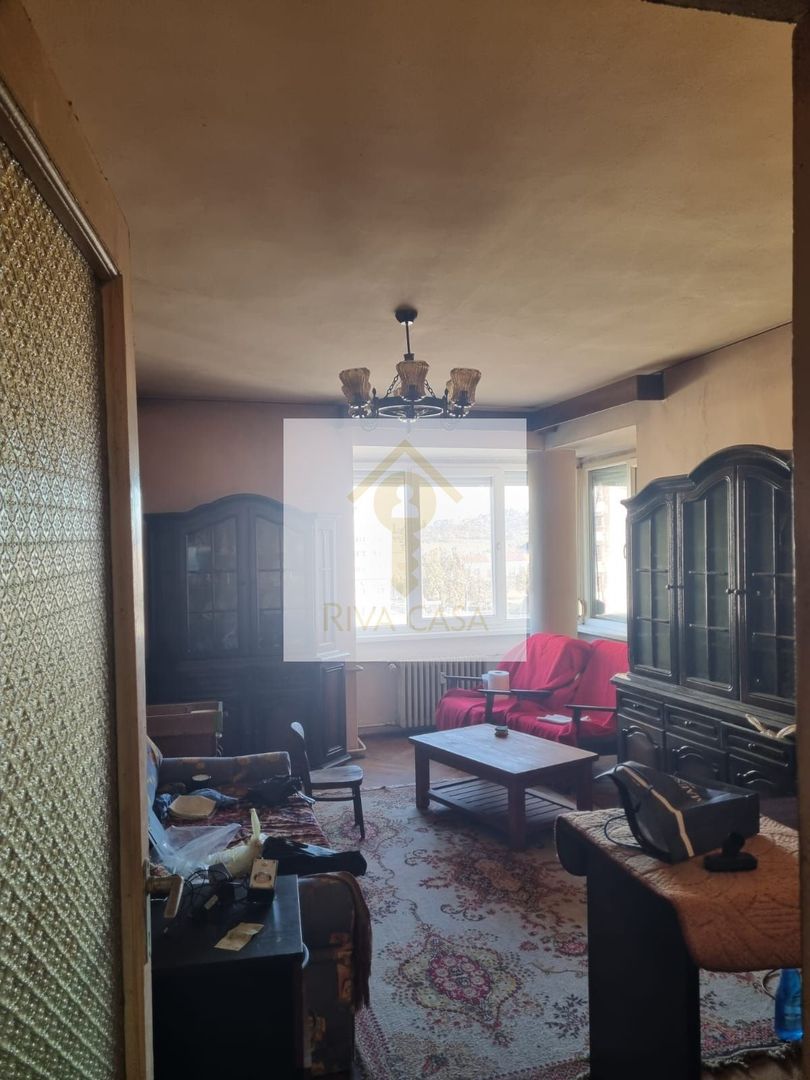Apartament spațios cu 4 camere, 100 mp utili, triplă orientare. - Poză 1