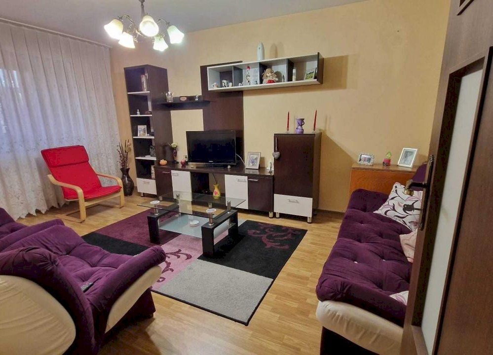 De vanzare Apartament 3 camere Gorjului - Poză 1