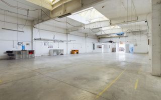 Hală suprafața de 424mp în Arad - Poză 1